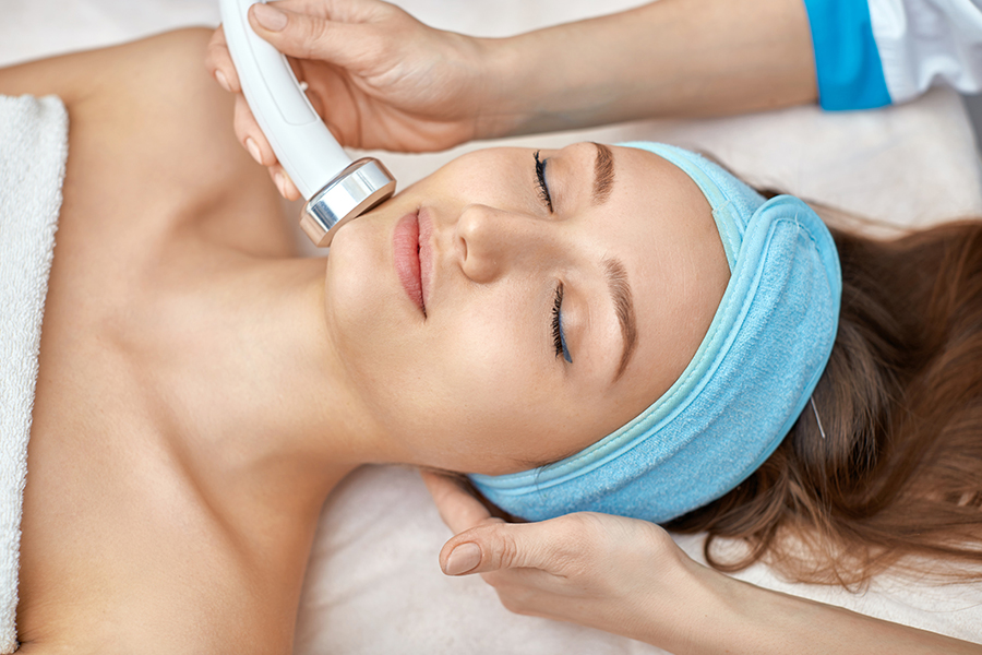 Beauty Life Concept Kosmetikstudio · Anti-Falten-Behandlung Falten glätten und Poren verkleinern mit Radiofrequenztherapie