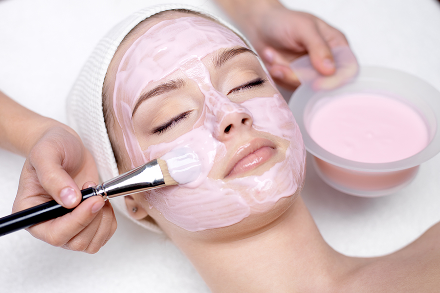 Wir heben Falten Saures: mit Anti-Aging Fruchtsäure-Peelings Mit einem Fruchtsäure-Peeling zu ebenmäßiger Haut